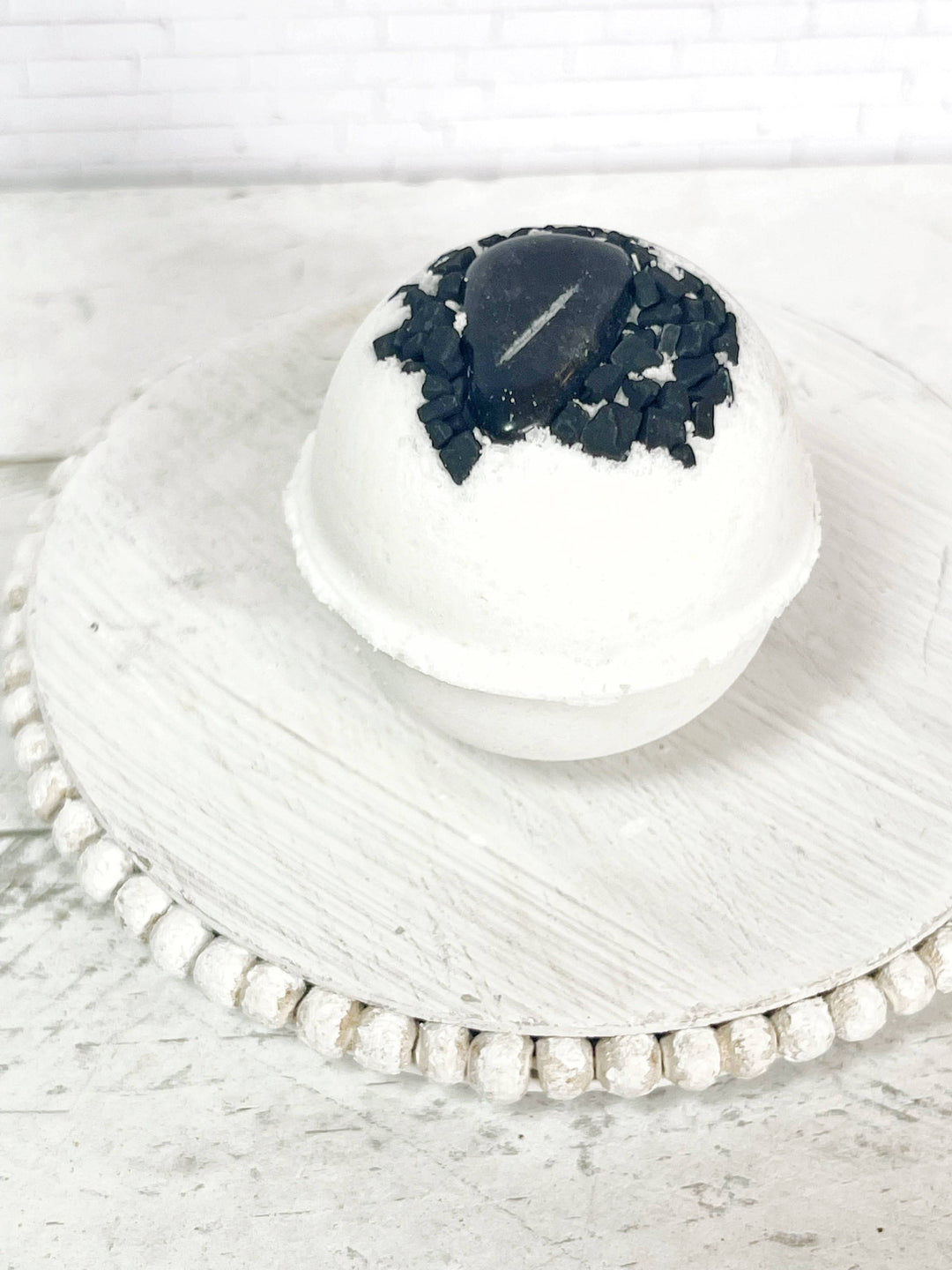 Obsidian &amp; Black Lava Salt Bath Bomb: Medium