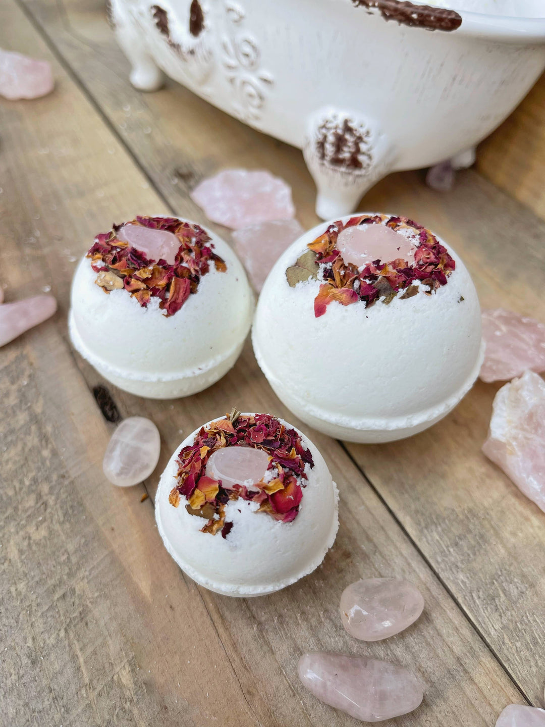 Rose Quartz &amp; Rose Bath Bomb: Medium