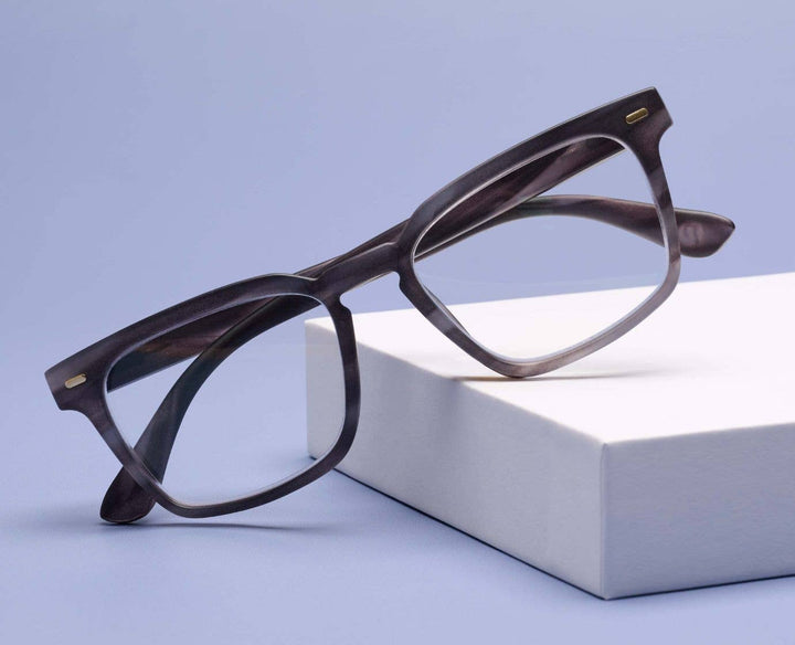 Jude (Blue Light): Charcoal Horn / Reading / 2.00