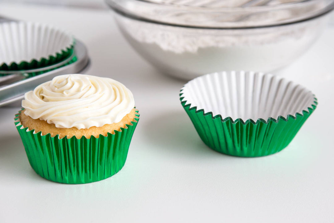 Fox Run Green Foil Cupcake Liners, Set of 32, 3"