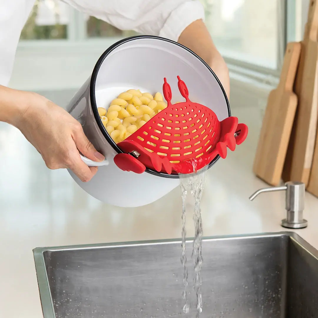 Crabby Clip-On Strainer
