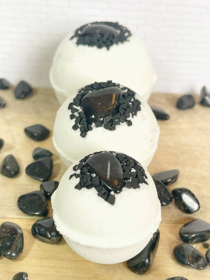 Obsidian &amp; Black Lava Salt Bath Bomb: Medium