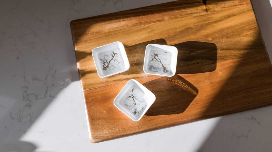 Resin Accented Ceramic Dipping Bowl, Gold Quartz