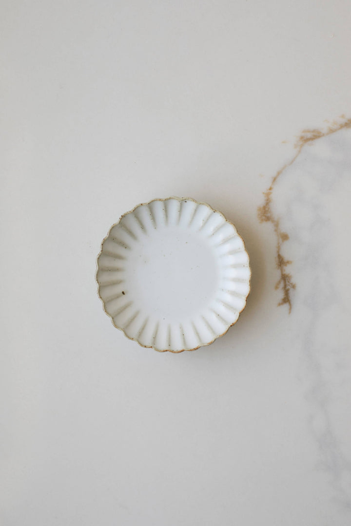 Small Scallop Edged Pinch Bowl