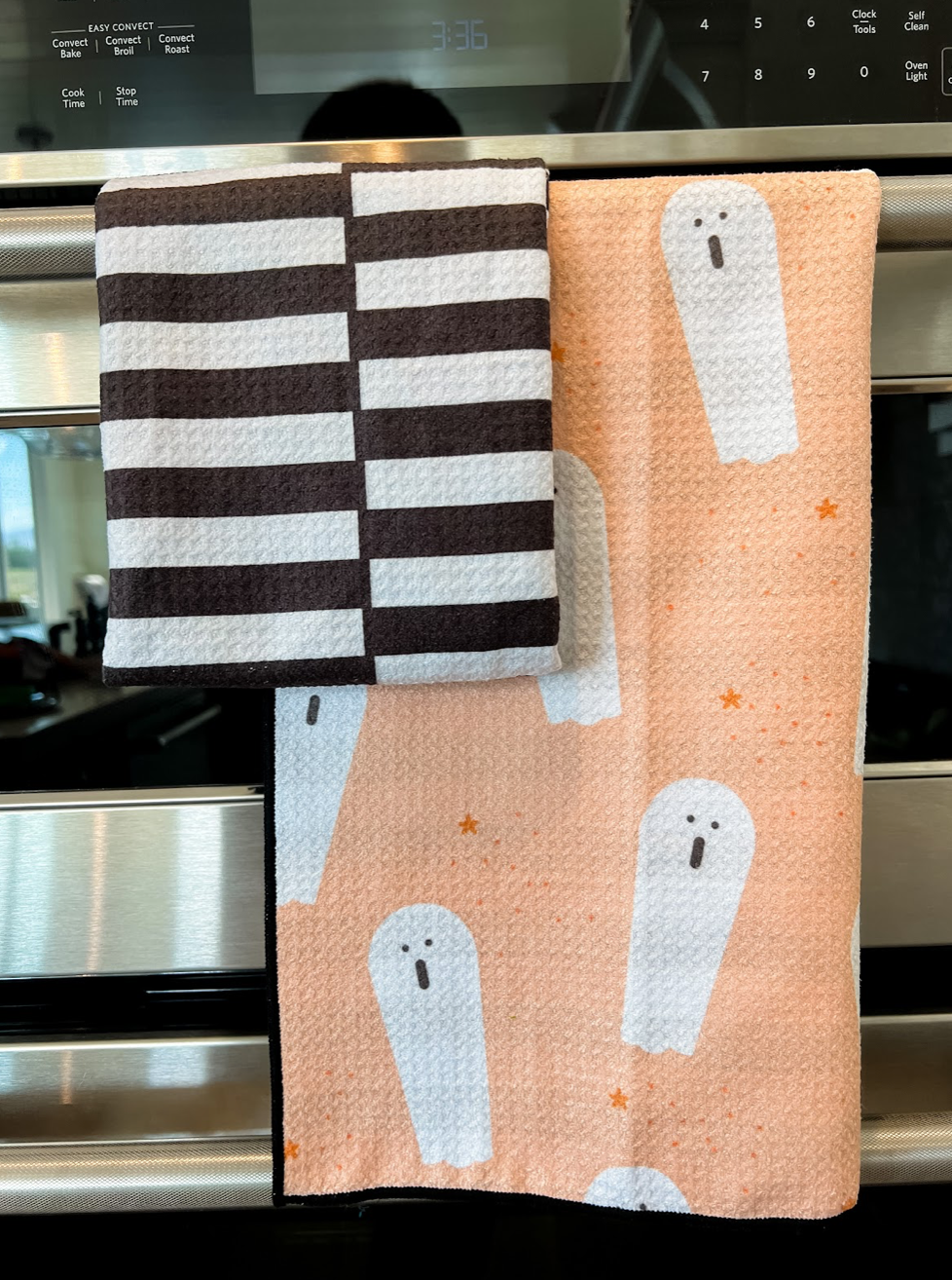 HALLOWEEN Spook Alley Kitchen Towel