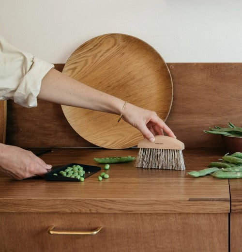 Hand Brush &amp; Black Crumb Catcher