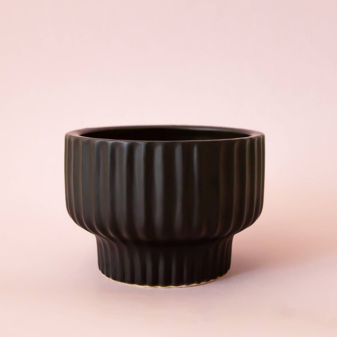 Presley Pedestal Planter - Black 4.5 inch