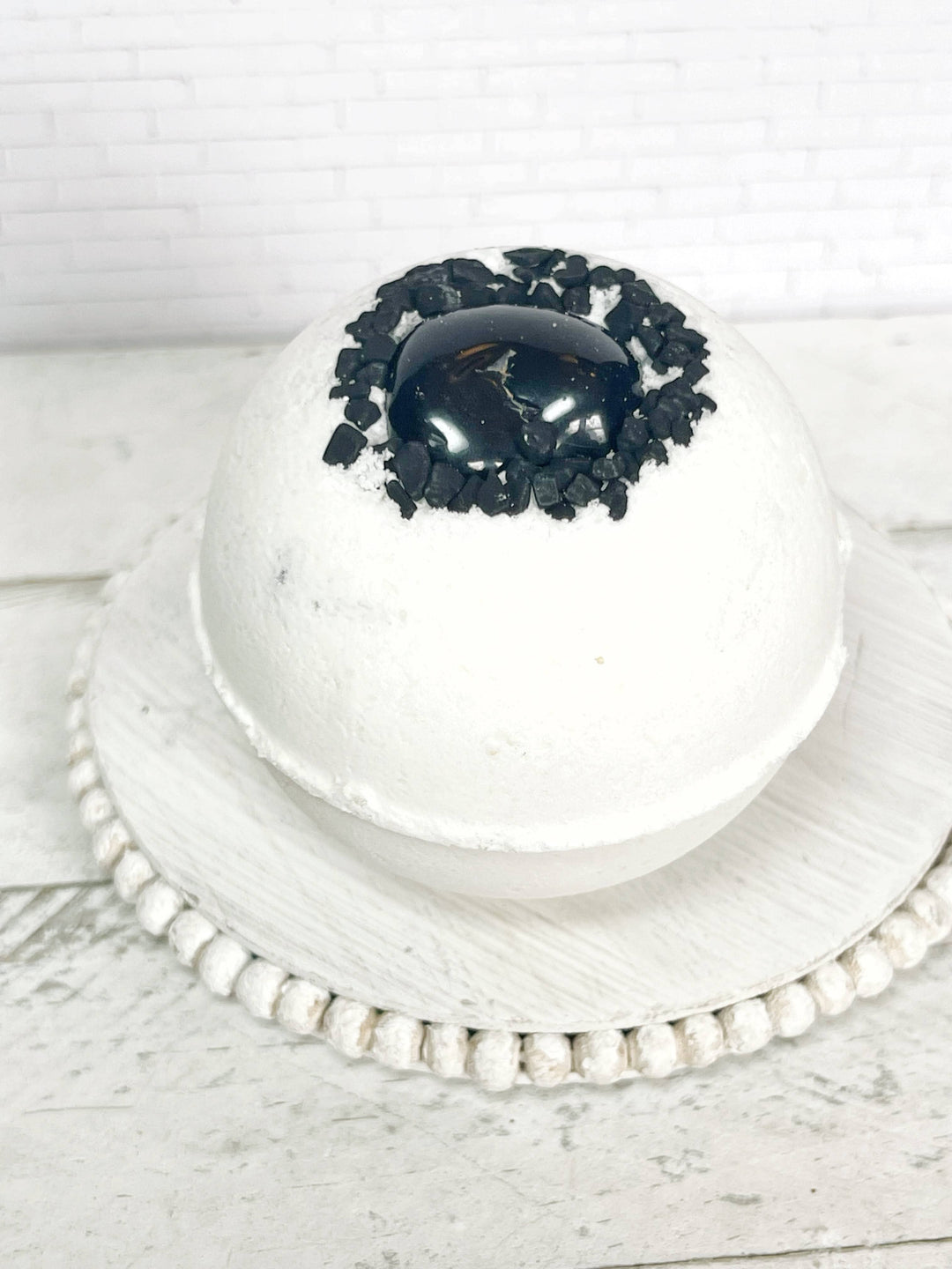 Obsidian &amp; Black Lava Salt Bath Bomb: Medium