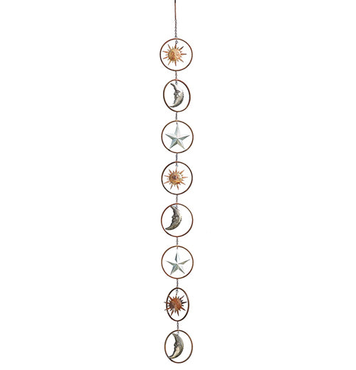 Ornament of "Sun/Moon/Star" hangs the element of three suns, moons, and stars.