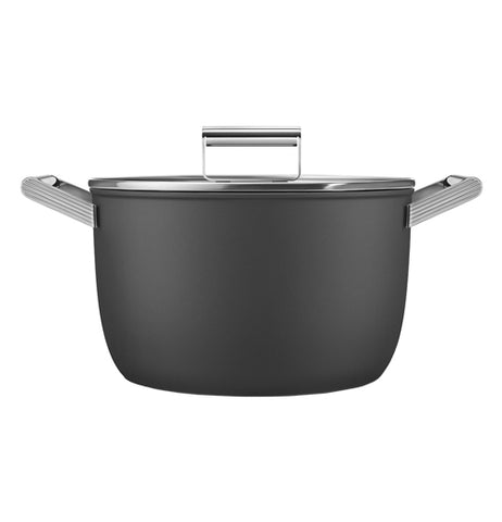 Large casserole dish deals with lid