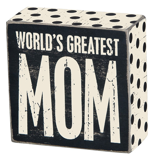 Black and white box sign that says" World&